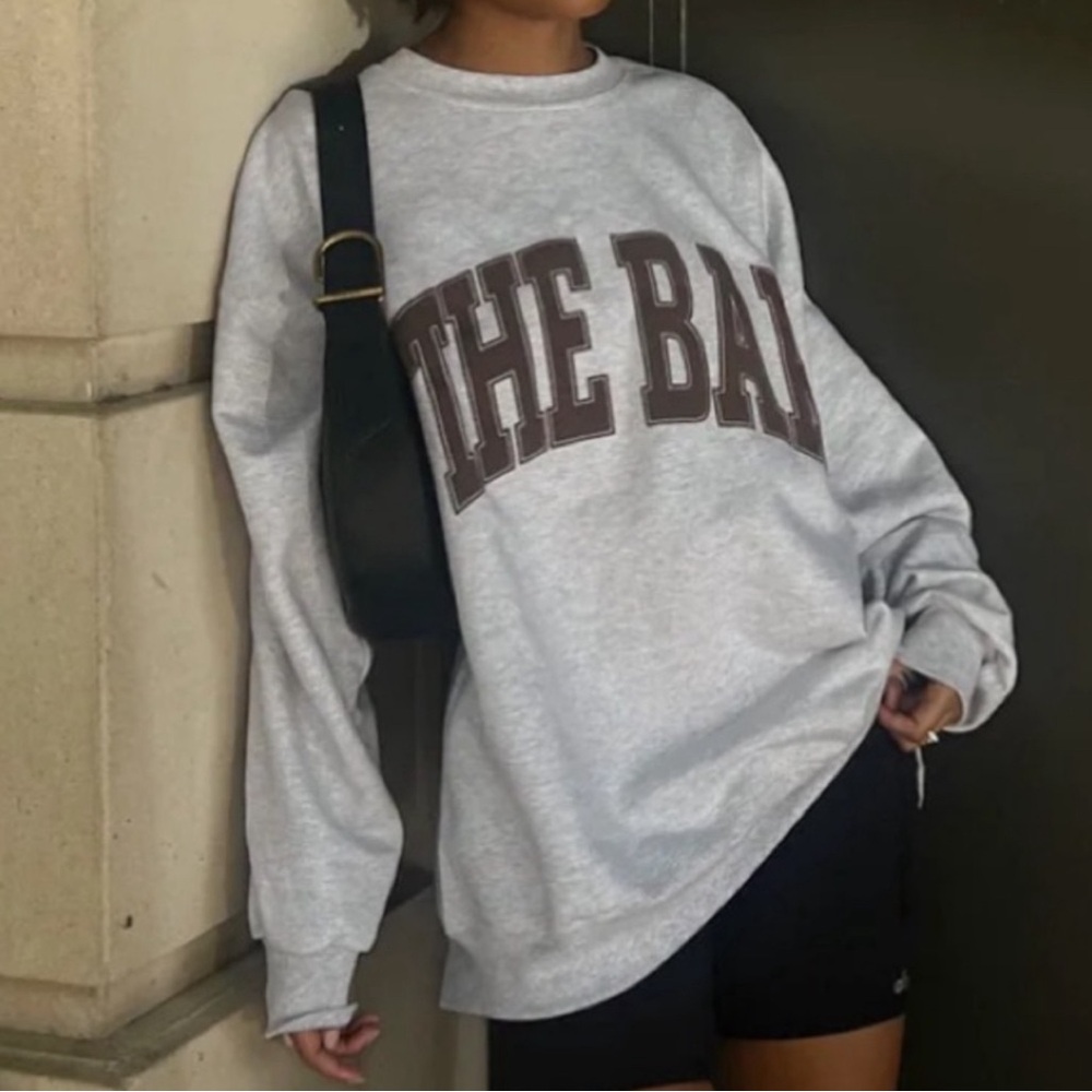 The Bar Sweatshirt Varsity Fall Collection Size Lg